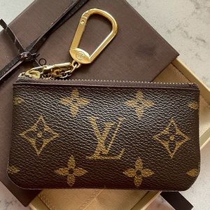 💫SOLD💫Auth Louis Vuitton Monogram Key Cles Pouch